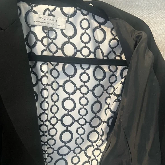 Tahari By Arthur S Levine - Womens Suit Blazer, Black, Notch Lapel, Size 2 - Picture 3 of 4